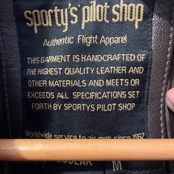Sporty’s Pilot Leather Bomber - Picture 9 of 11
